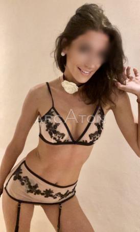 Foto 5 di Giulia H Escort Milano 3893195567
